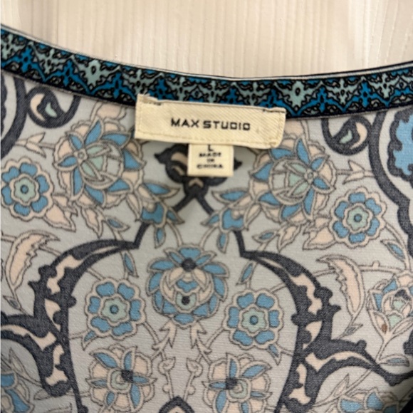 Max StudioSleeveless Blue Paisley V-Neck Women's Dress - Picture 2 of 3